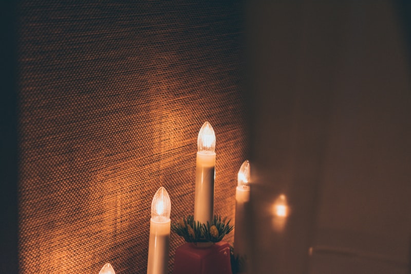 How to burn a candle so it actually lasts.