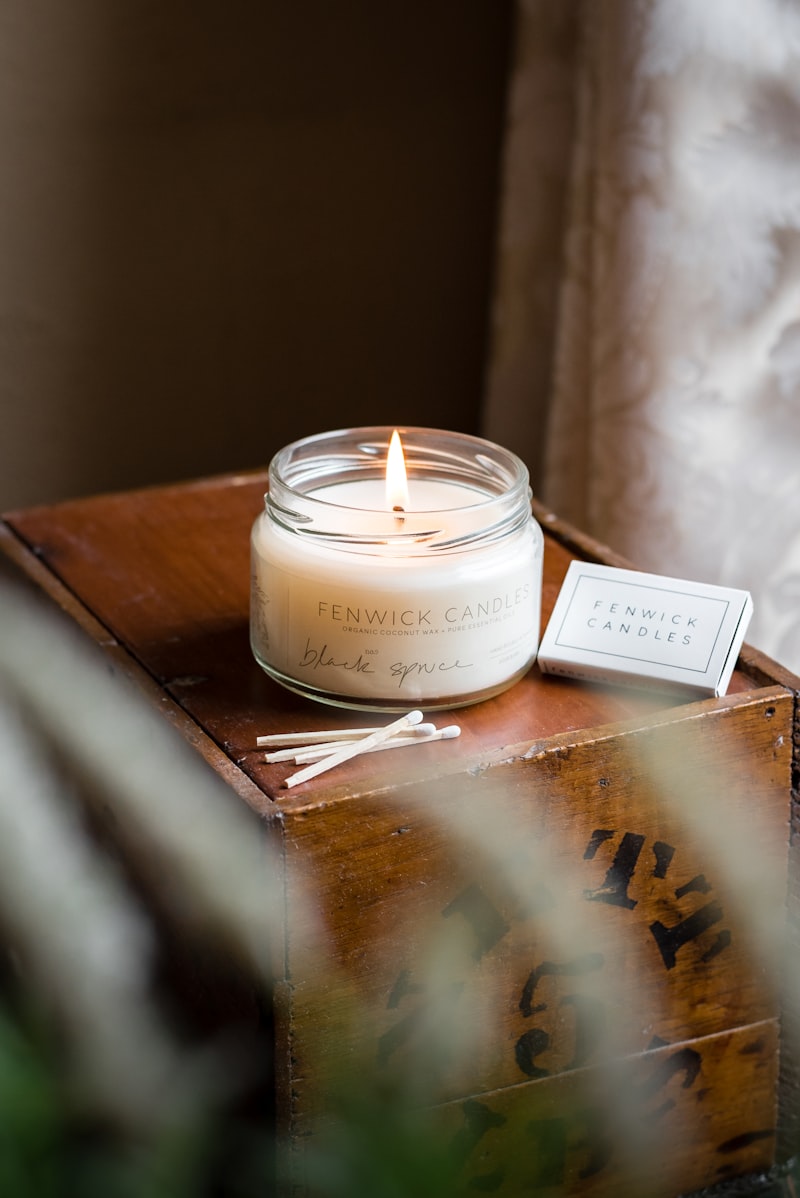 Soft green olive and verbena candle
